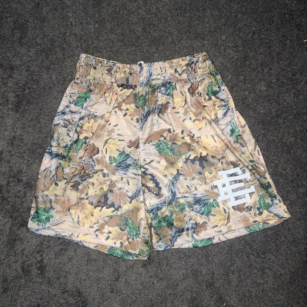 Eric Emanuel EE Basic Short
Tan EE/Leafy Camo